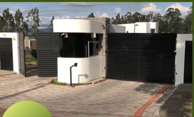 Terreno en venta en urbanización sector Ruta Viva Tumbaco Ecuador