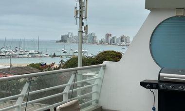 En venta amplio y lujoso departamento en Chipipe, Salinas primera linea de playa