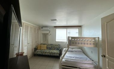 En venta amplio y lujoso departamento en Chipipe, Salinas primera linea de playa