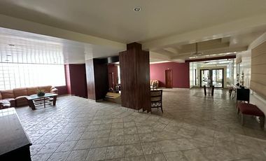 En venta amplio y lujoso departamento en Chipipe, Salinas primera linea de playa