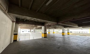 En venta amplio y lujoso departamento en Chipipe, Salinas primera linea de playa