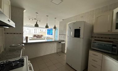 En venta amplio y lujoso departamento en Chipipe, Salinas primera linea de playa