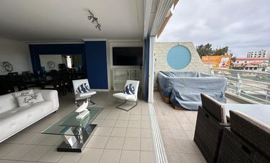 En venta amplio y lujoso departamento en Chipipe, Salinas primera linea de playa