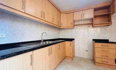 VENTA CASA TRES PISOS SECTOR COLEGIO EINSTEIN