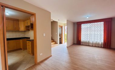 VENTA CASA TRES PISOS SECTOR COLEGIO EINSTEIN