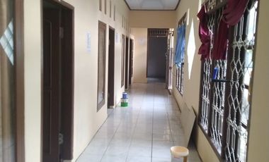 Kostan 9 Pintu Akses Mobil Dekat Universitas Falatehan
