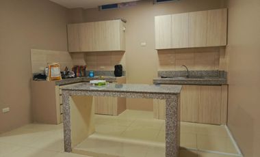 Suite de alquiler en Bellavista Alta, 1 parqueo, Conjunto Cerrado.