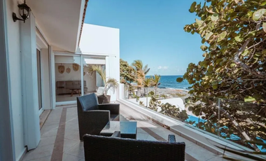 Increíble casa frente al mar Caribe en Puerto Aventuras