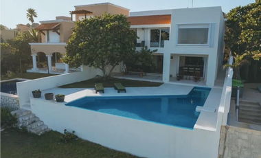 Increíble casa frente al mar Caribe en Puerto Aventuras