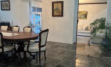 SE VENDE PRECIOSA CASA CON HERMOSOS JARDINES Y VISTA A LA BARRANCA