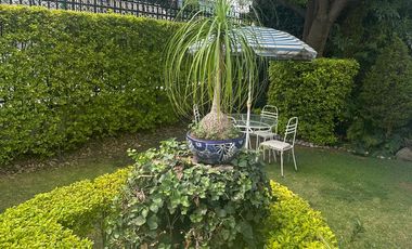 SE VENDE PRECIOSA CASA CON HERMOSOS JARDINES Y VISTA A LA BARRANCA