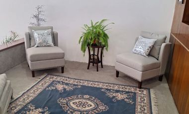 SE VENDE PRECIOSA CASA CON HERMOSOS JARDINES Y VISTA A LA BARRANCA