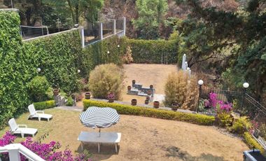 SE VENDE PRECIOSA CASA CON HERMOSOS JARDINES Y VISTA A LA BARRANCA