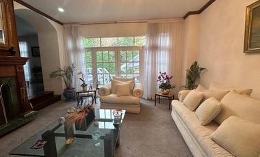 SE VENDE PRECIOSA CASA CON HERMOSOS JARDINES Y VISTA A LA BARRANCA