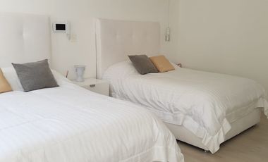 SE VENDE PRECIOSA CASA CON HERMOSOS JARDINES Y VISTA A LA BARRANCA