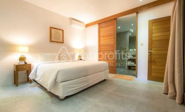 Bali Luxury Redefined: Exquisite Seminyak Leasehold Villa with Joglo Elegance