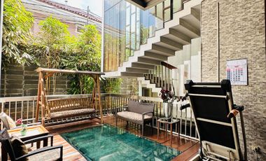 Di Jual Rumah modern mewah di komplek Tebet Jakarta Selatan