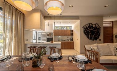 Residencia de 3 niveles con alberca en Selvazama, amenidades, venta Tulum.