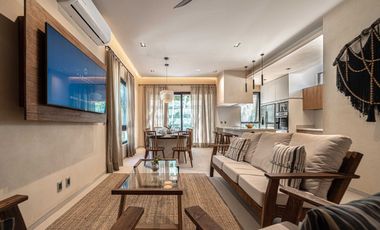 Residencia de 3 niveles con alberca en Selvazama, amenidades, venta Tulum.