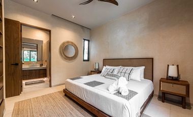 Residencia de 3 niveles con alberca en Selvazama, amenidades, venta Tulum.