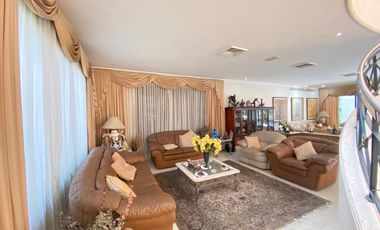 Casa vista al río en venta Km 1 vía Samborondón