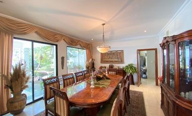 Casa vista al río en venta Km 1 vía Samborondón