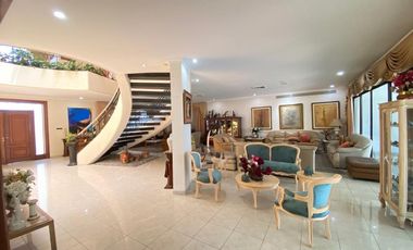 Casa vista al río en venta Km 1 vía Samborondón