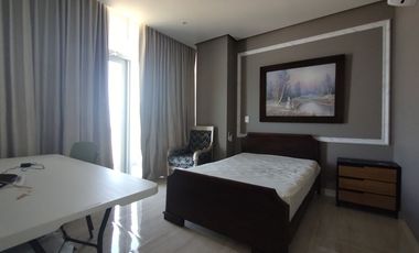 Apartamento en arriendo en Punta Roca.