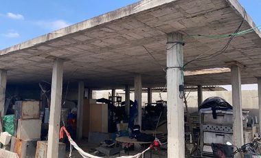 Terreno y construcción Vendo, La Gloria, Samborondon, Cerca Mall del Rio El Dorado, con cerramiento y losa, 54121381948