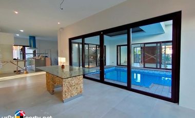 for sale single detached house with swimming pool in mactan cebu