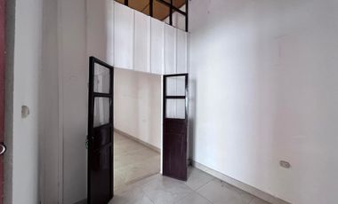 Casa rentera en venta en el centro de Loja