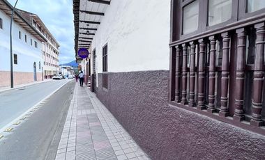 Casa rentera en venta en el centro de Loja
