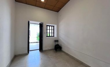 Casa rentera en venta en el centro de Loja
