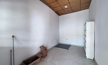 Casa rentera en venta en el centro de Loja