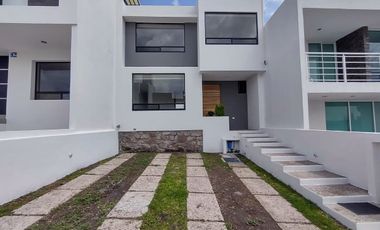 CASA EN RENTA EN EL CONDADO, 3 RECS.3 BAÑOS, JARDIN,