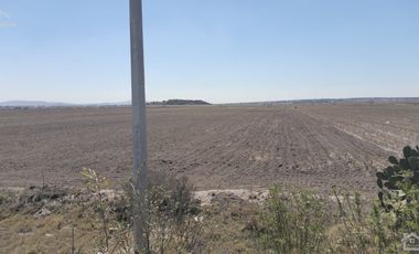 TERRENO EXCELENTE UBICACIÓN CARRETERA TOLCAYUCA, MUY CERCA DEL ARCO NORTE Y JUNTO A LA UPMH