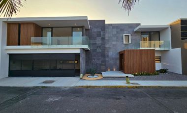 SE VENDE CASA EN FRACCIONAMIENTO EN Paseo Playas del Conchal, Playas del Conchal, Veracruz, México