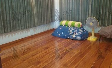 Single house for sale, spacious area, next to the main road, 271 sq m, near government agencies.
