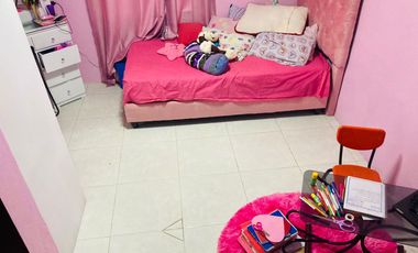 Venta de Casa de 3 Recamaras, 2 Niveles, Ubicado en SARE Chicoloapan en $920,000