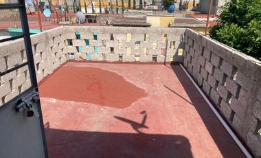 Venta de Casa de 3 Recamaras, 2 Niveles, Ubicado en SARE Chicoloapan en $920,000