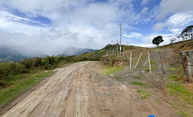 Terreno en venta en sector berbena a pocos minutos del barrio San Francisco de la parroquia Malacatos