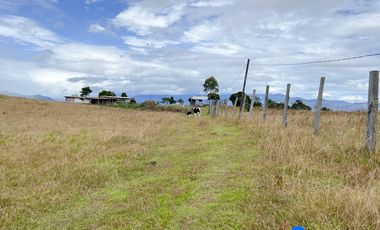 Terreno en venta en sector berbena a pocos minutos del barrio San Francisco de la parroquia Malacatos