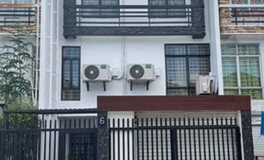 3Storey 3BR Townhouse for Sale/ Rent at Makati Ayala Extension Makati City