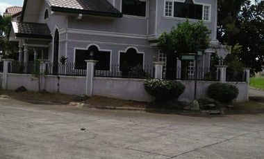 FOR LEASE 3 BEDROOMS 3 TOILET AND BATH PLUS MAIDS ROOM WITH ATTIC IN PARKPLACE IMUS CAVITE