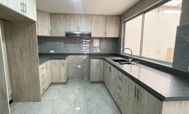 EN VENTA CASA POR ESTRENAR UBICADA EN PATAMARCA – CUENCA