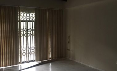 CASA EN ALQUILER CON USO DE SUELO COMERCIAL EN KENNEDY NORTE