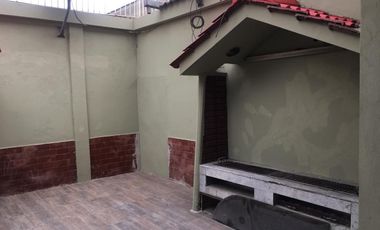 CASA EN ALQUILER CON USO DE SUELO COMERCIAL EN KENNEDY NORTE