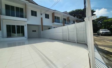 3 Bedroom Townhome in San Sai for Sale or Rent near HomePro San Sai