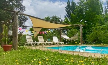 Se vende solida y amplia casa en Sagrada Familia, 5 piezas 2 baños, Curicó