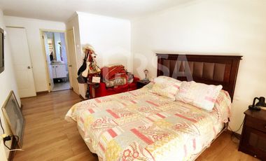 Hermosa casa con gran terreno en Altos del Parque, Peñalolén